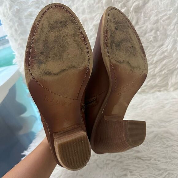 Hinge Cognac Leather Ankle Booties Buckle accent, almond toe Size 9 M block heel - Picture 7 of 11